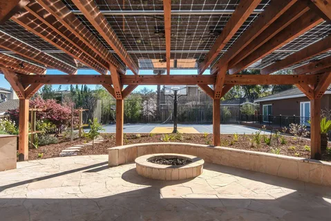 Luxury Shading Pergola in Dubai